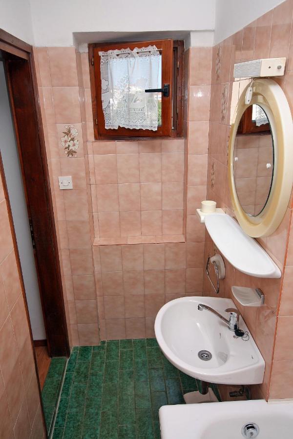 Apartment Supetarska Draga - Donja 5030A المظهر الخارجي الصورة